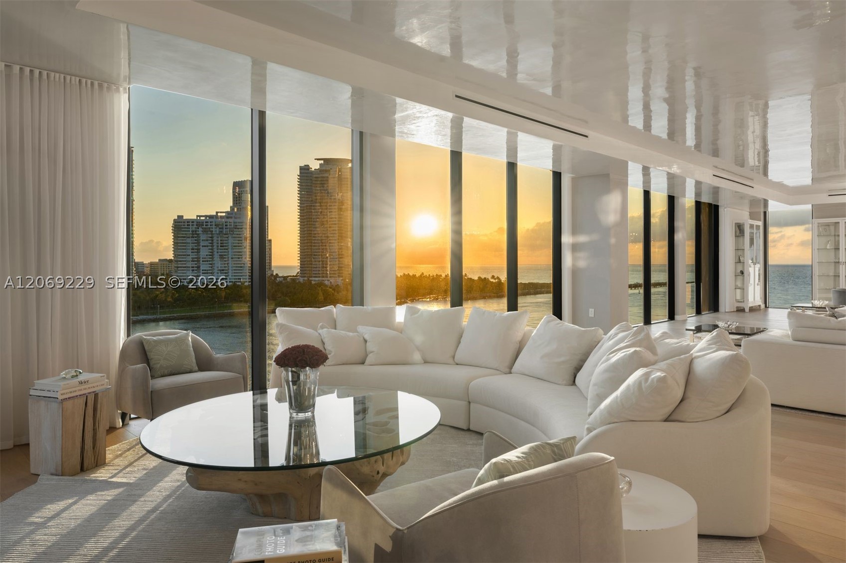 6893 Fisher Is Dr 6893rd Lphcenter #6893 Miami Beach, FL 33109