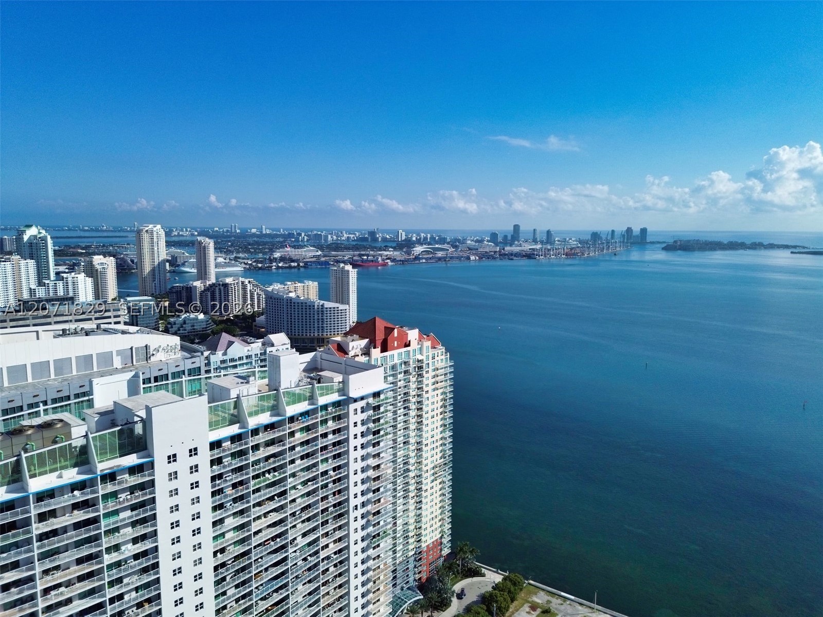 image The Club at Brickell Bay12
