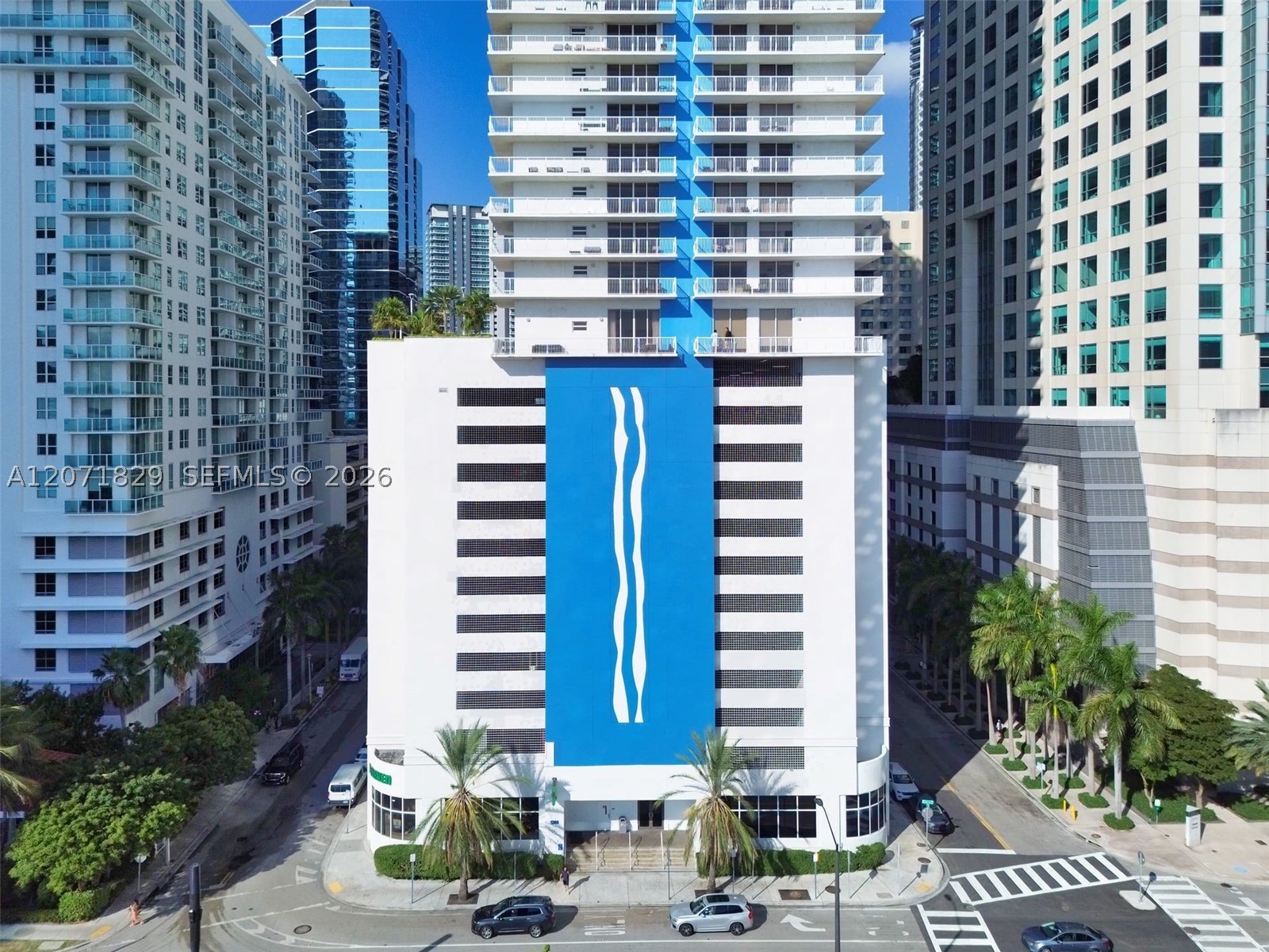 image The Club at Brickell Bay19