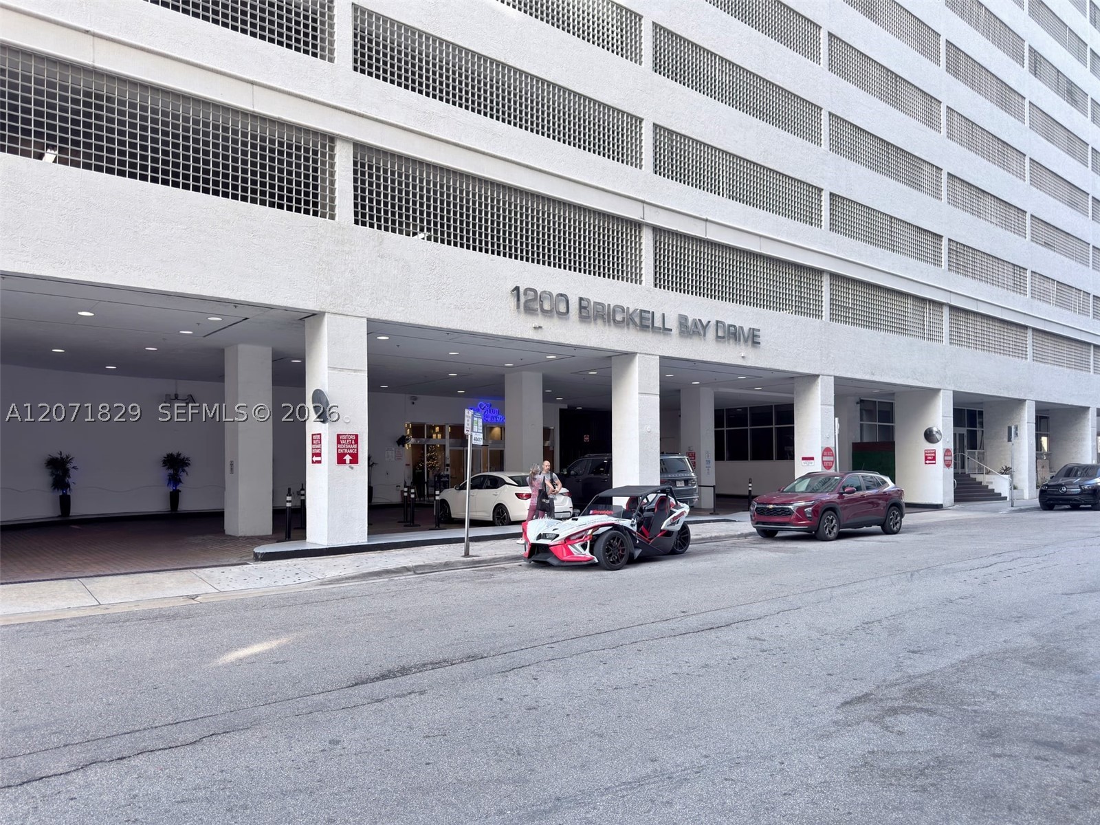 image The Club at Brickell Bay21