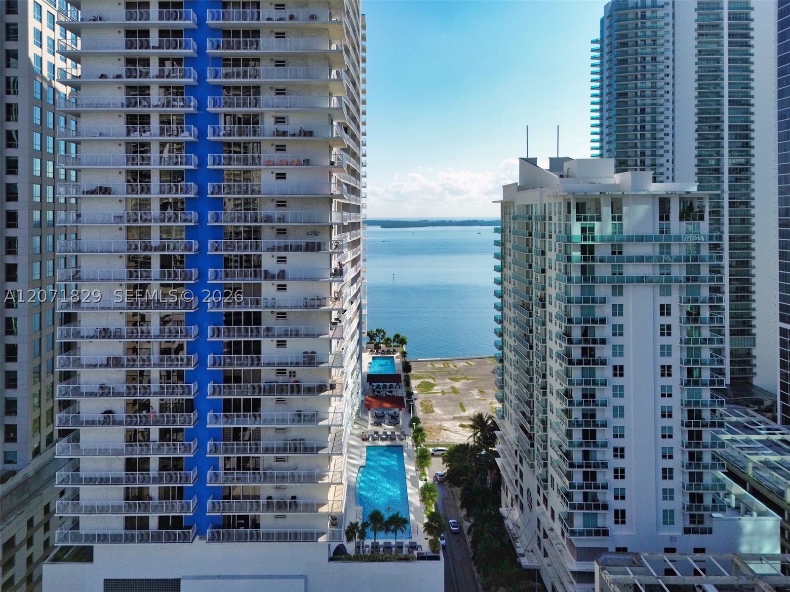 image The Club at Brickell Bay25