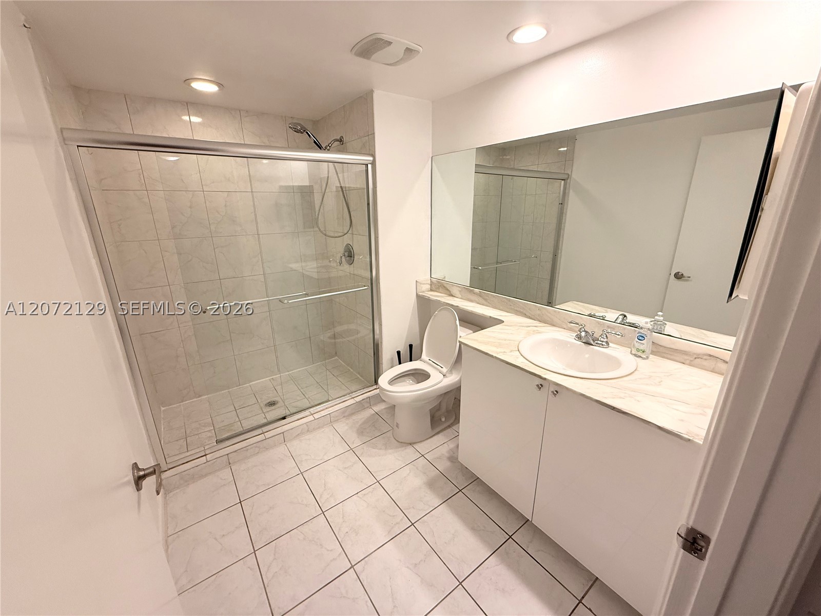 image The Venture at Aventura16