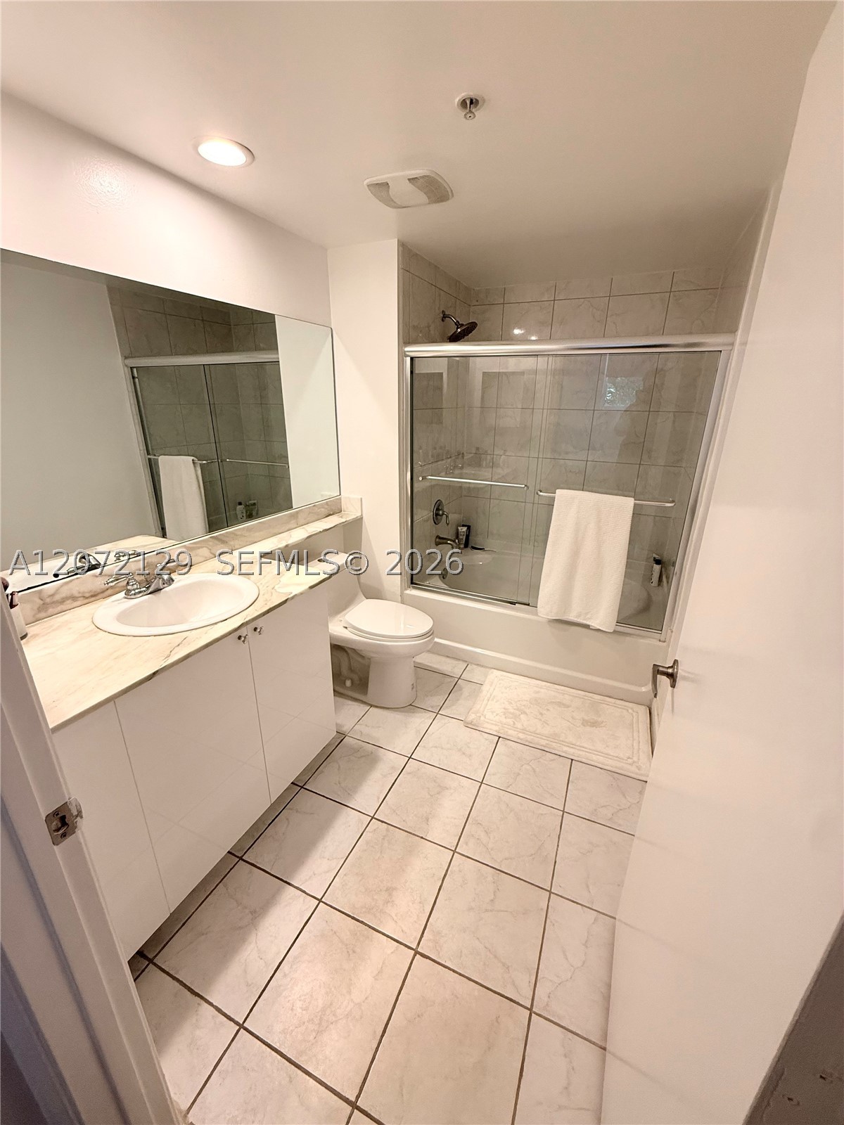 image The Venture at Aventura5