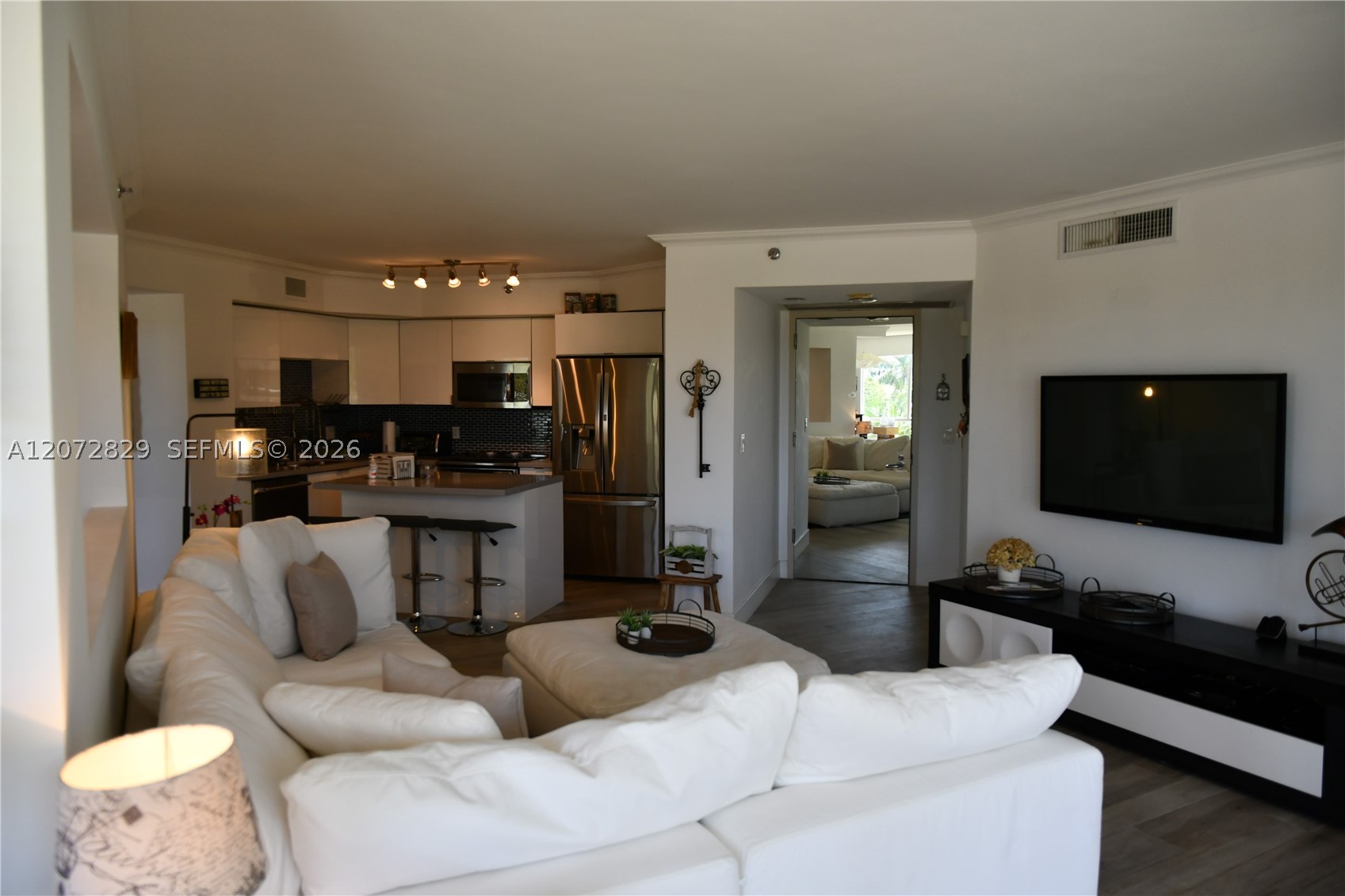 1000 E Island Blvd #303 Aventura, FL 33160