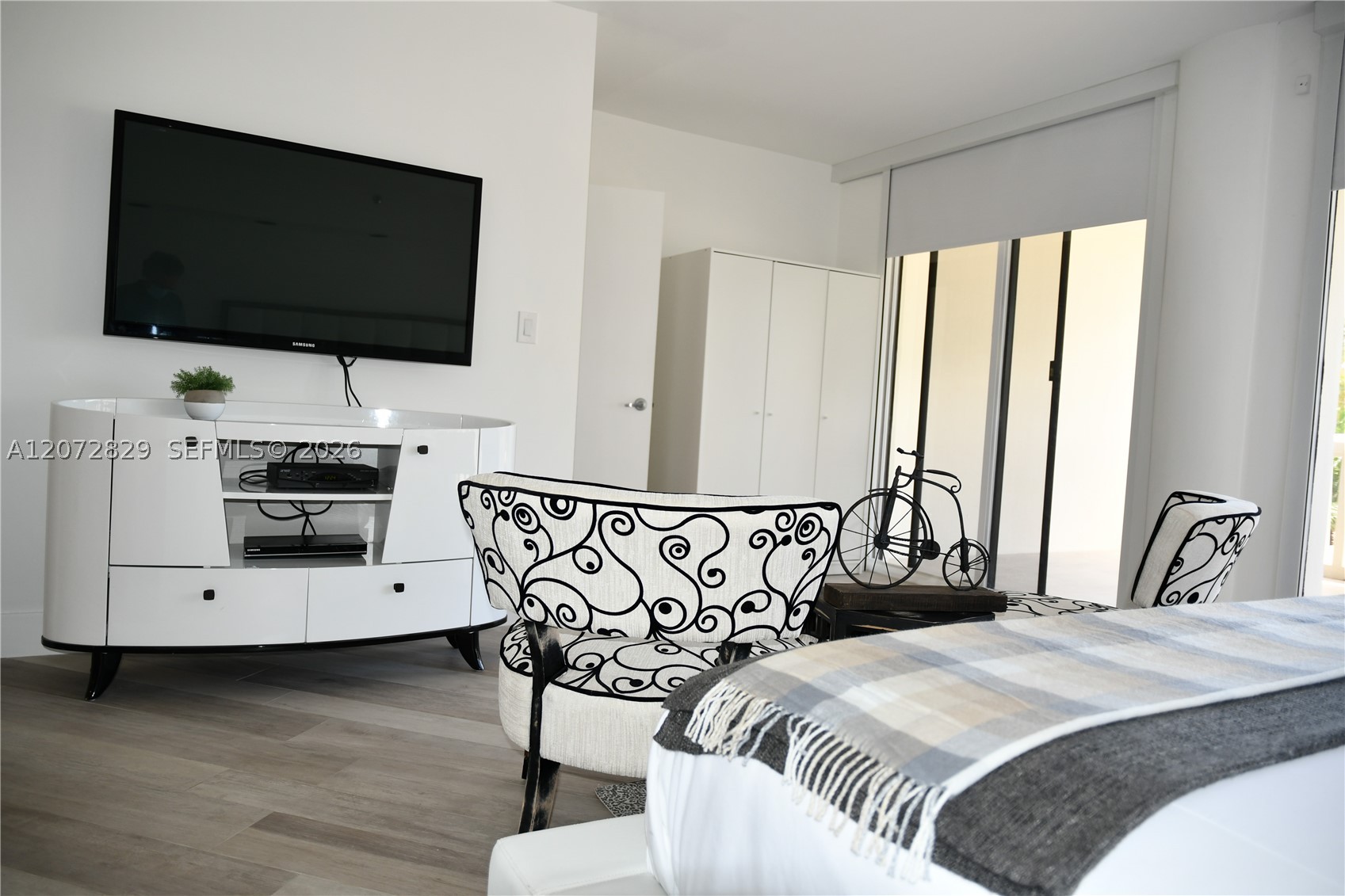 1000 E Island Blvd #303 Aventura, FL 33160