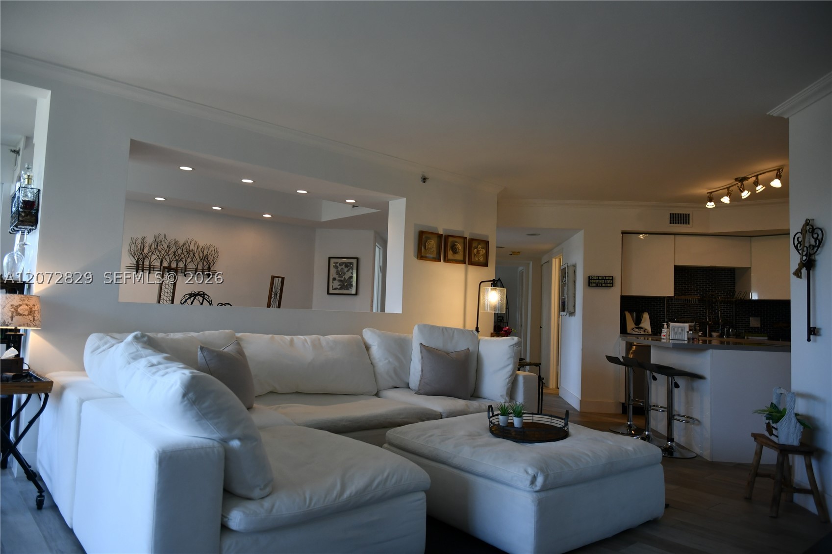 1000 E Island Blvd #303 Aventura, FL 33160