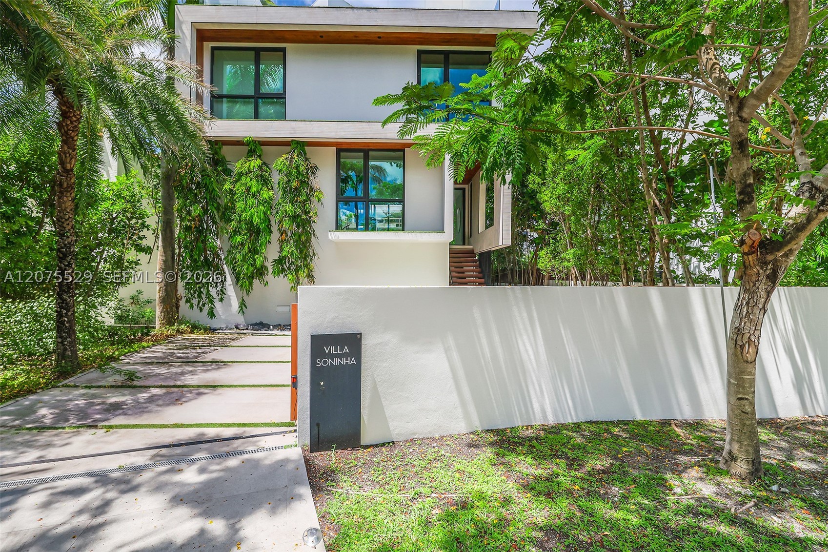 288 Palm Ave