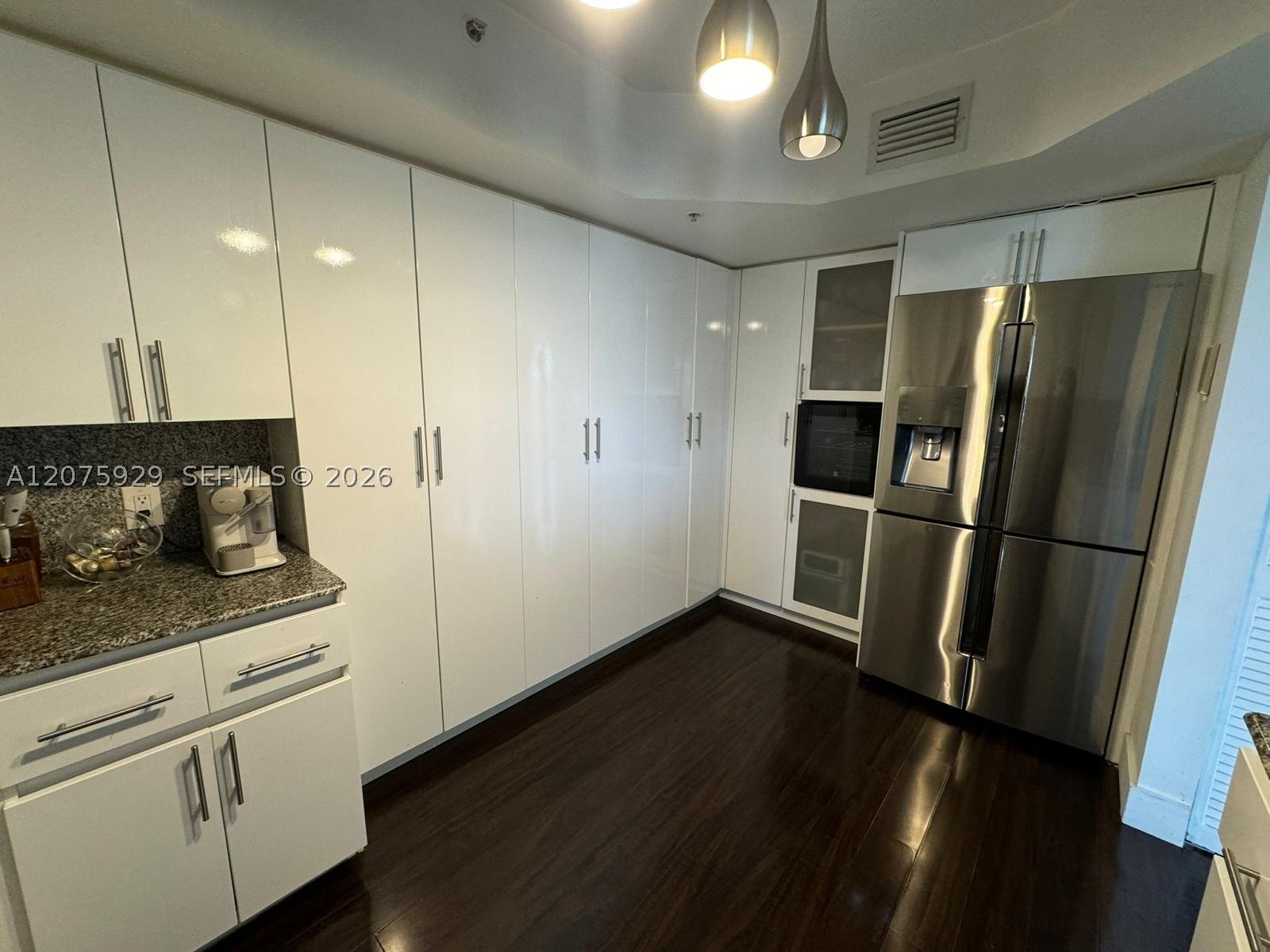 6301 Collins Ave #1606 Miami Beach, FL 33141