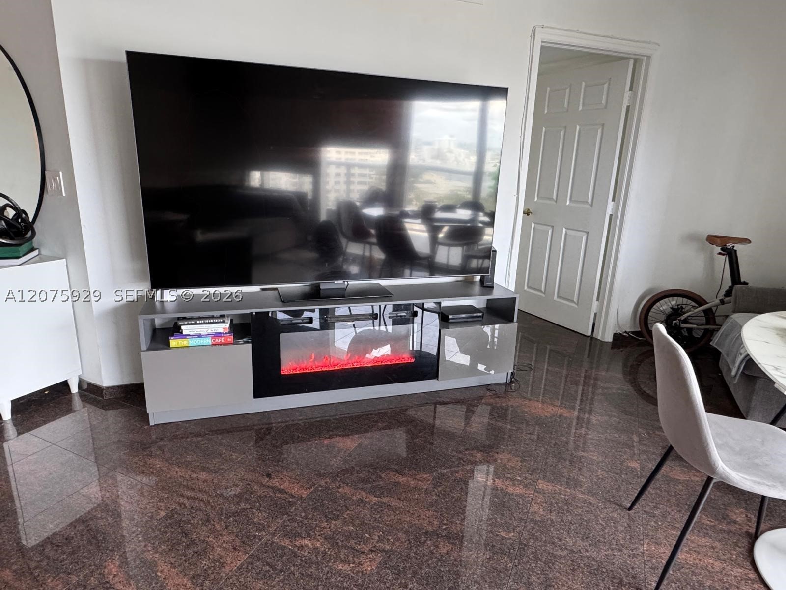 6301 Collins Ave #1606 Miami Beach, FL 33141