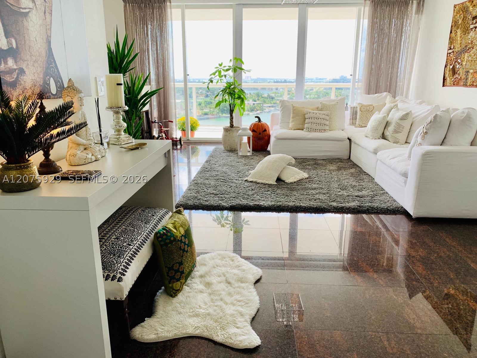 6301 Collins Ave #1606 Miami Beach, FL 33141