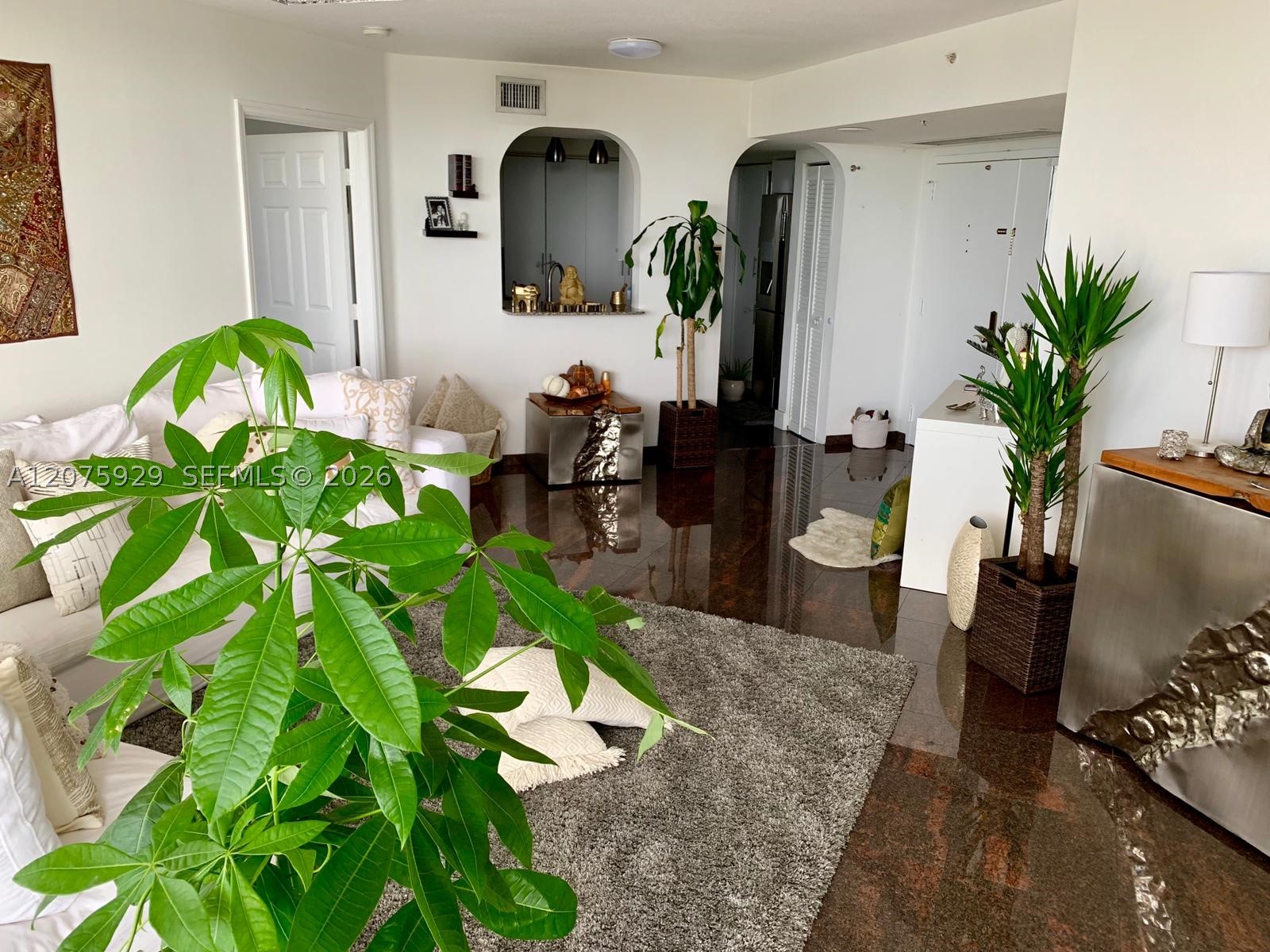 6301 Collins Ave #1606 Miami Beach, FL 33141