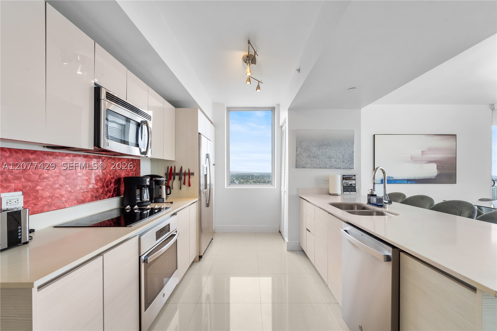 image Beachwalk Condominium9