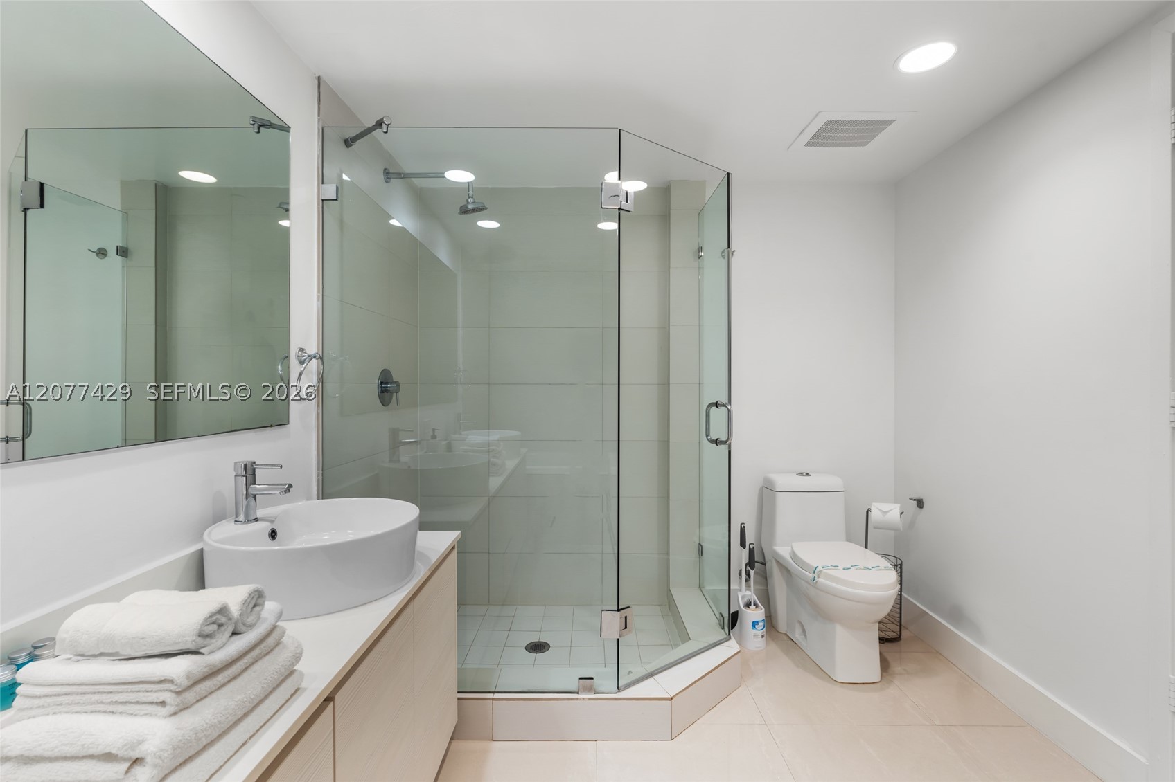 image Beachwalk Condominium20