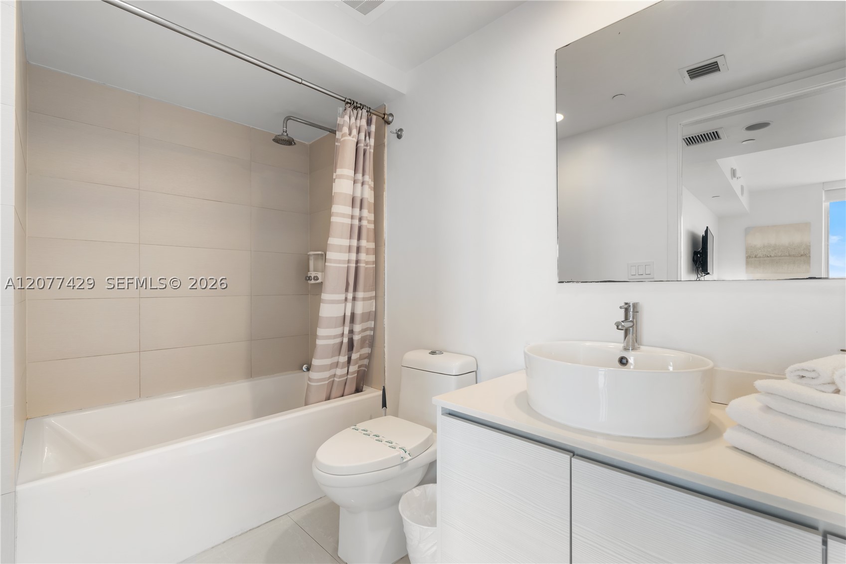 image Beachwalk Condominium21