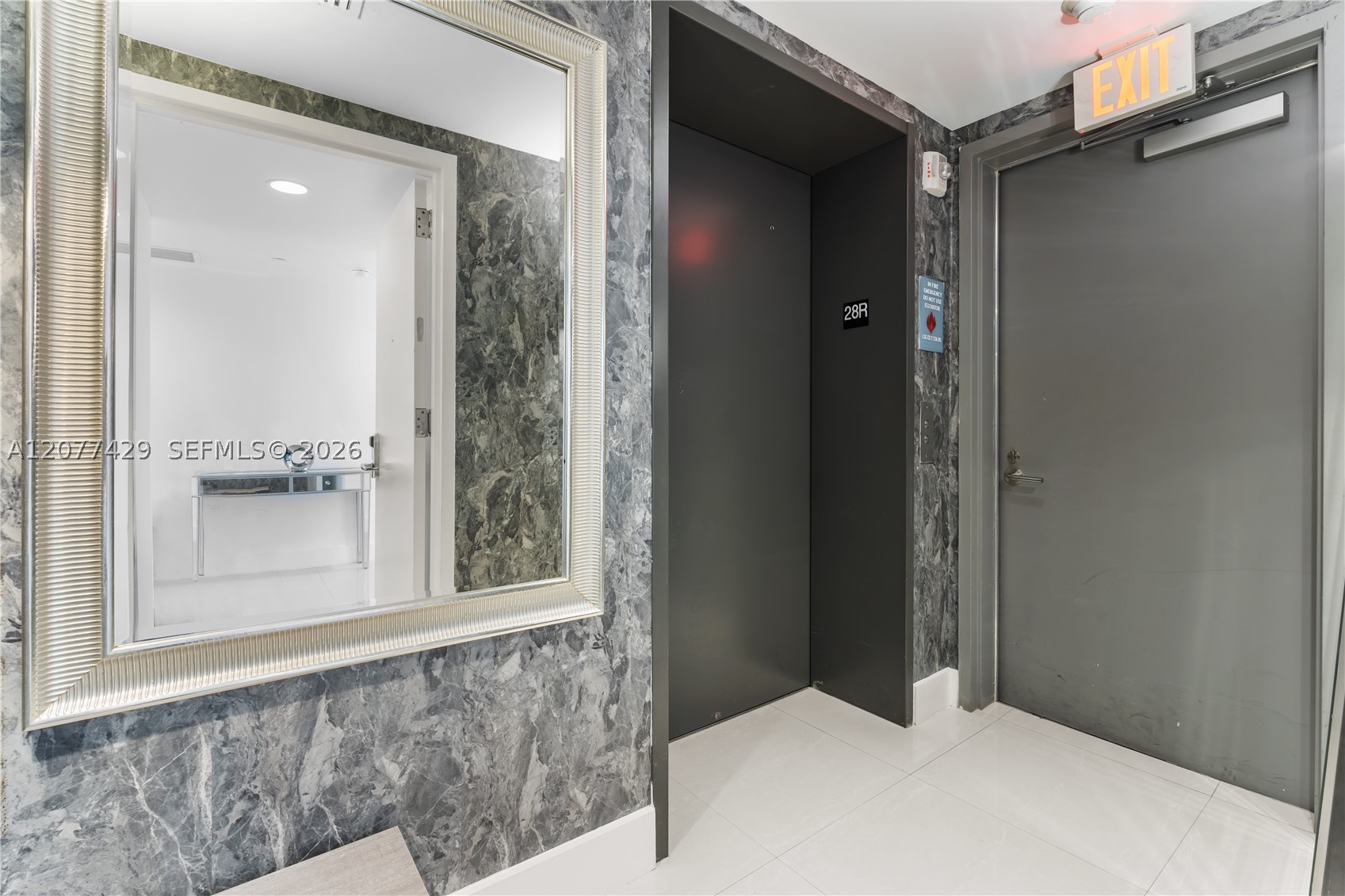 image Beachwalk Condominium22