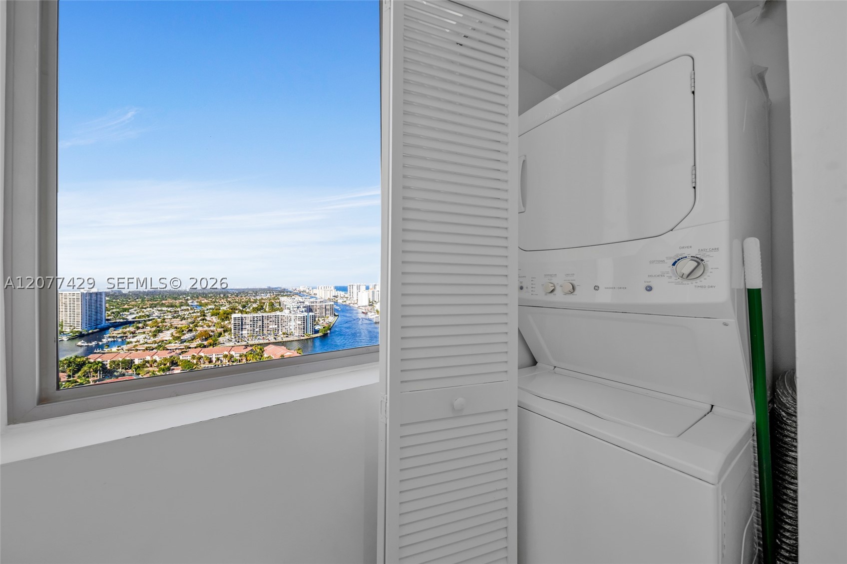 image Beachwalk Condominium27