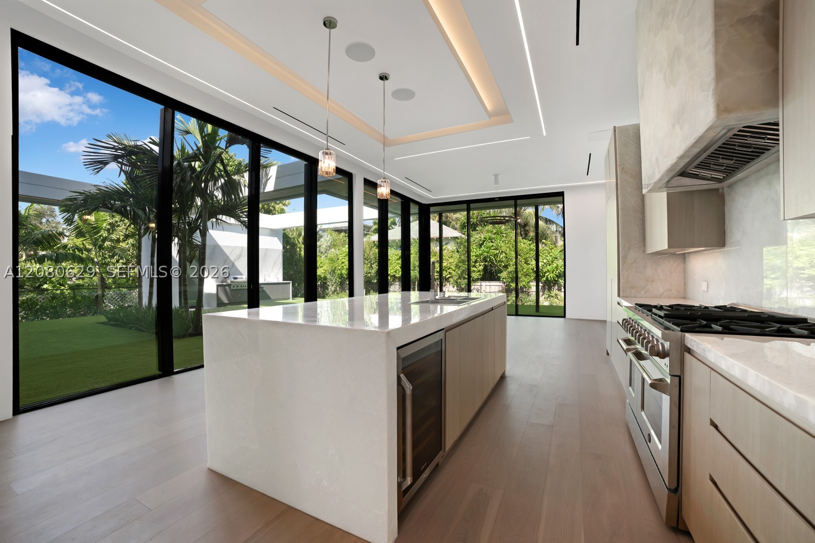 2094 Prairie Ave Miami Beach, FL 33139