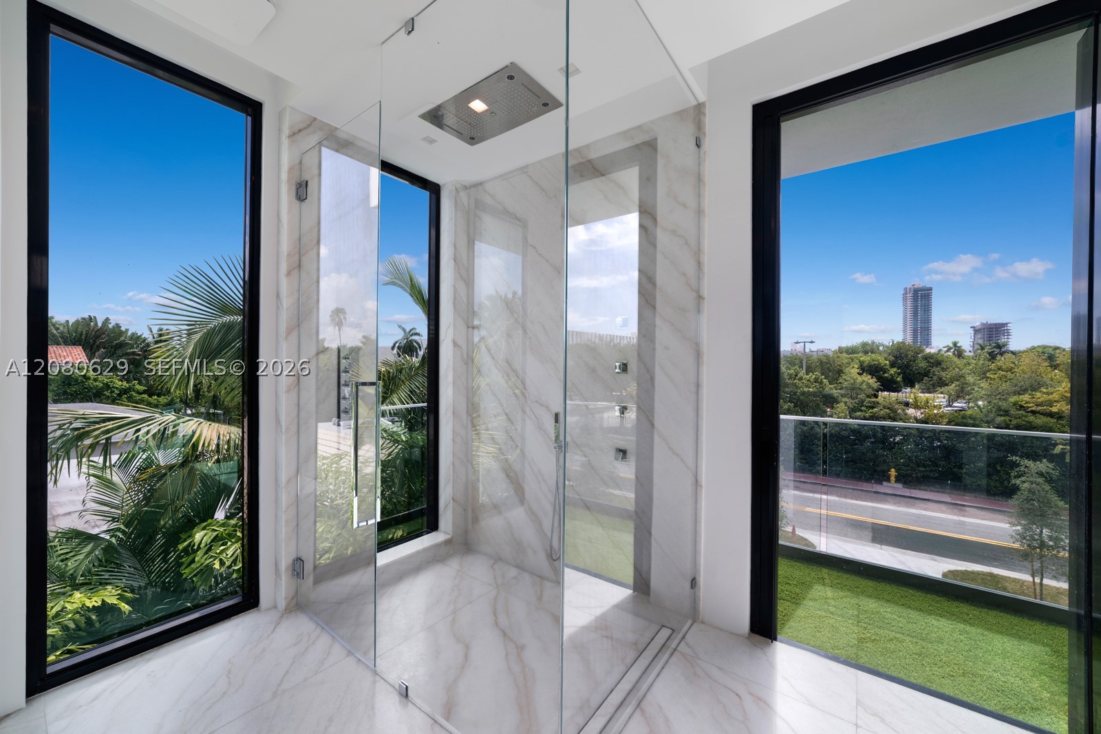 2094 Prairie Ave Miami Beach, FL 33139