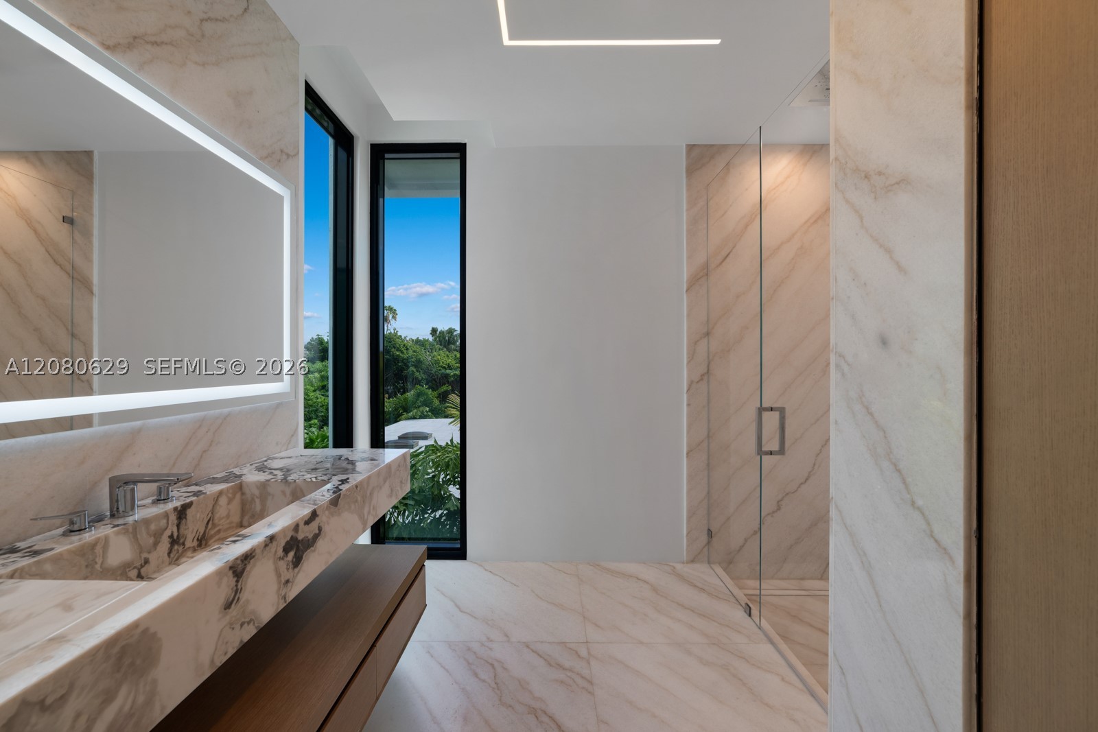 2094 Prairie Ave Miami Beach, FL 33139