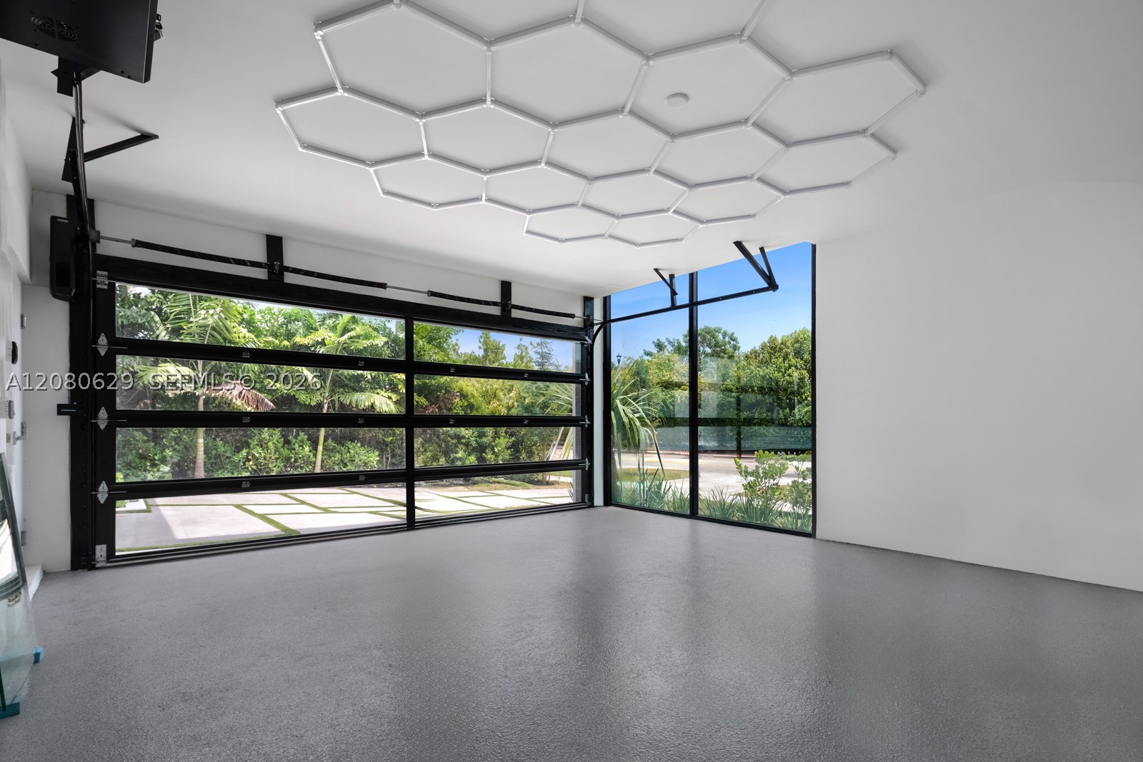 2094 Prairie Ave Miami Beach, FL 33139