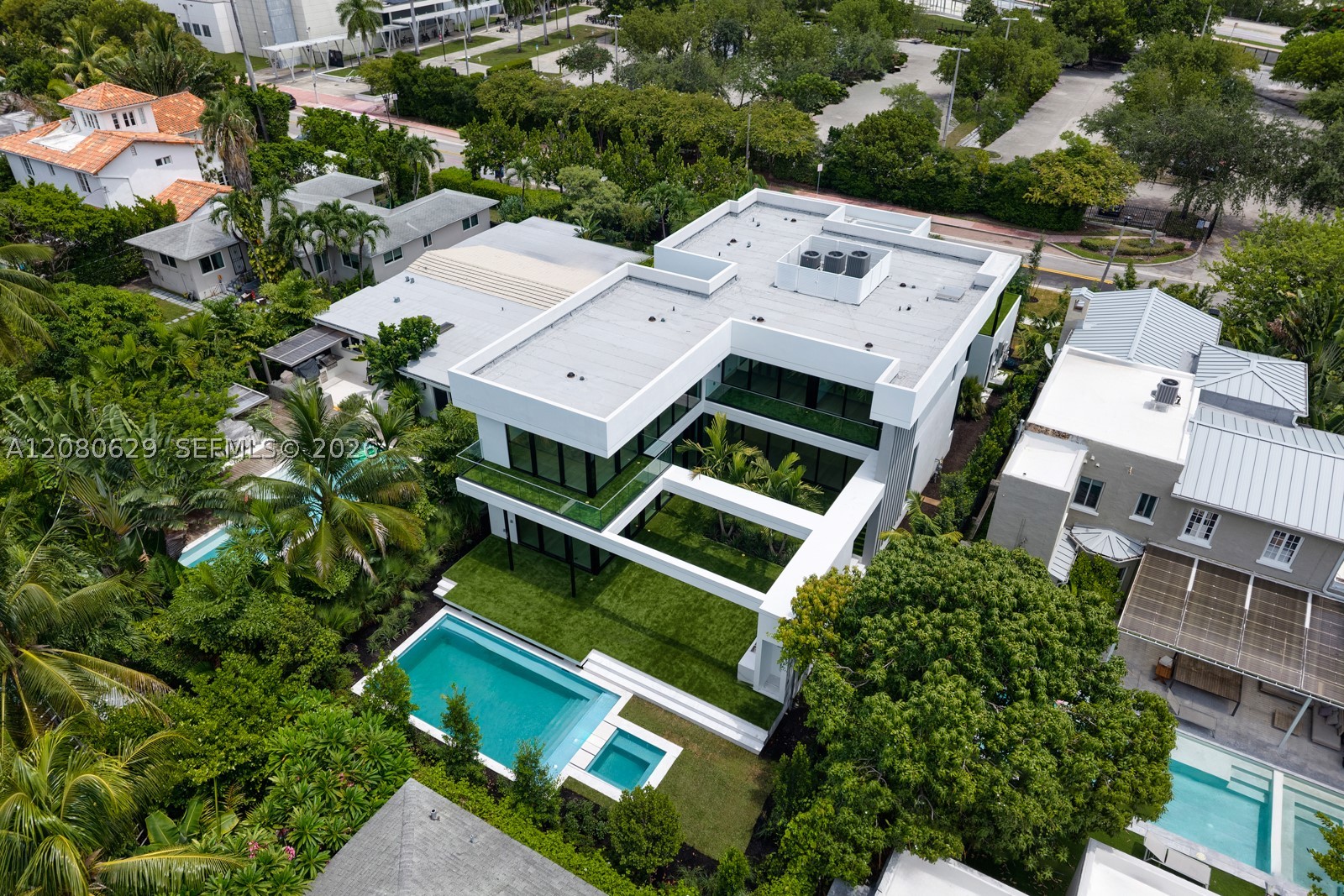 2094 Prairie Ave Miami Beach, FL 33139