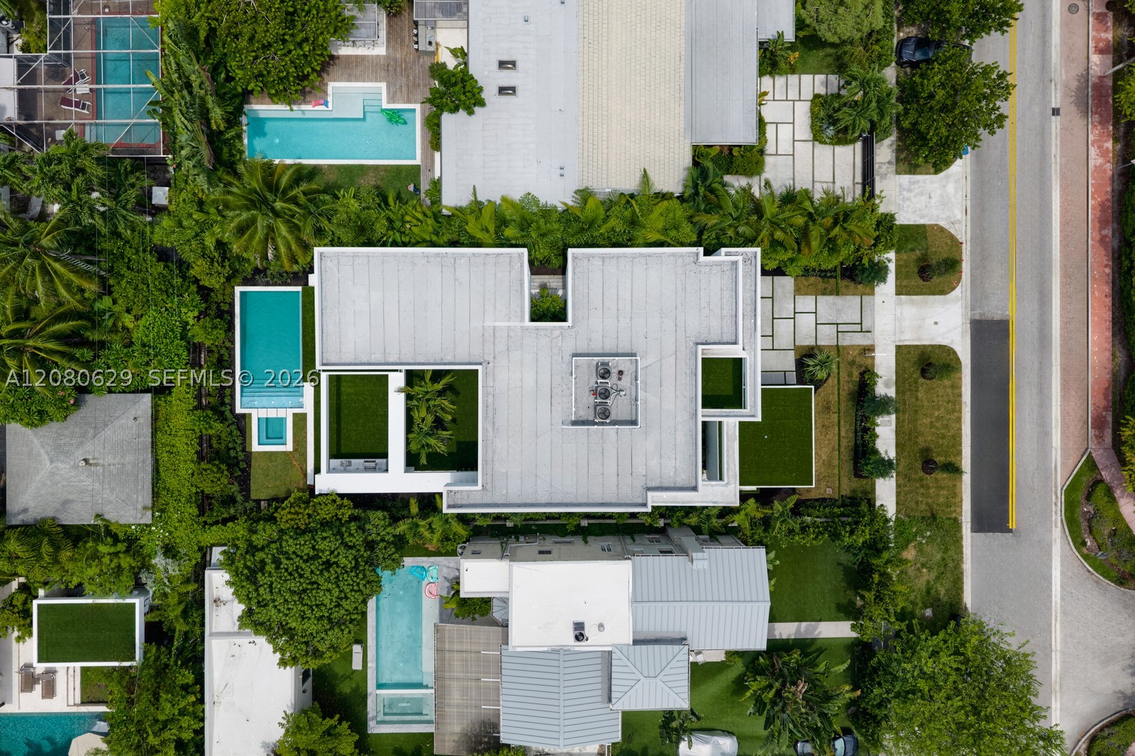 2094 Prairie Ave Miami Beach, FL 33139