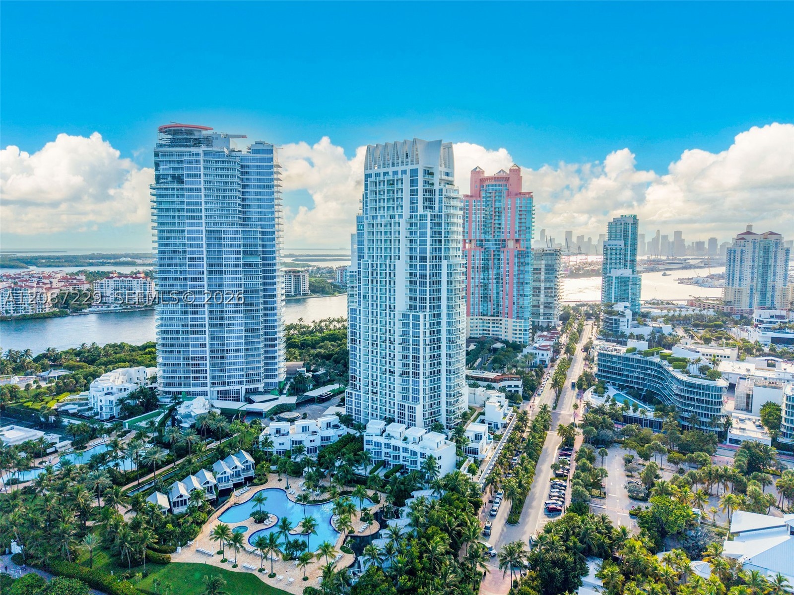 50 S Pointe Dr #514