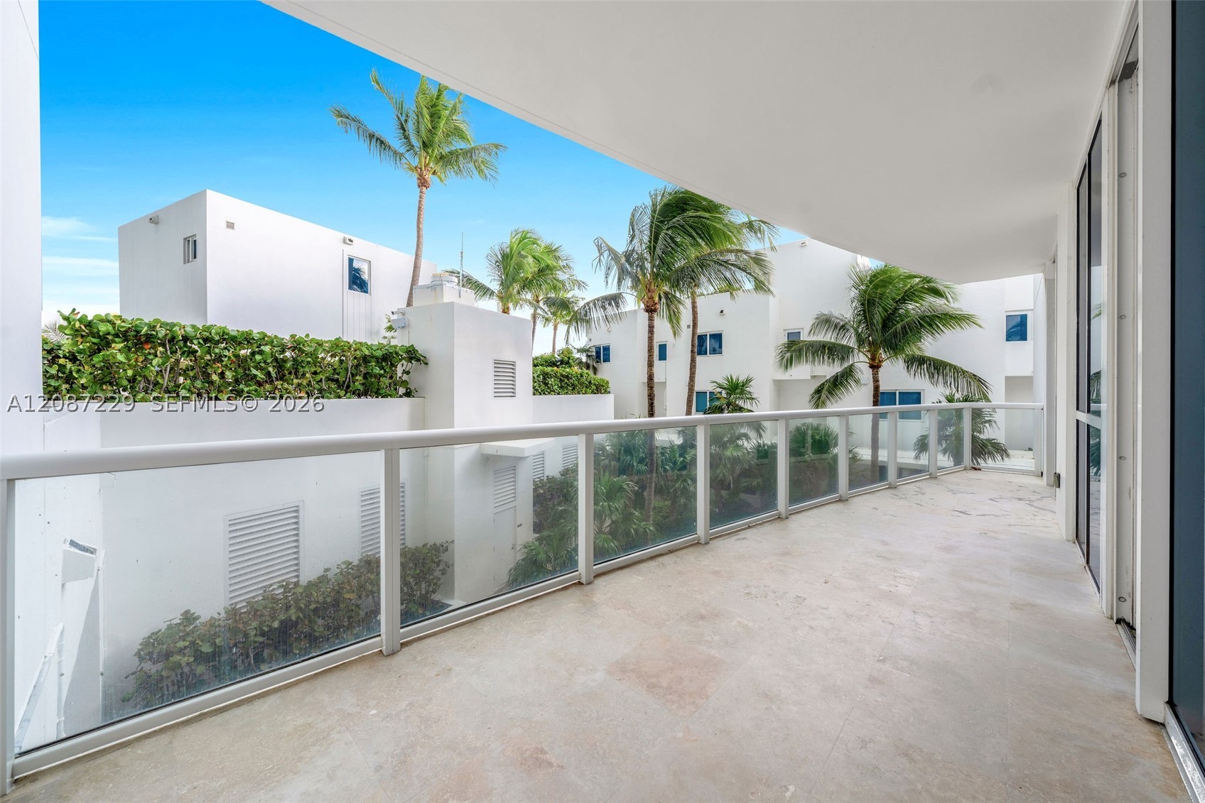 image Continuum South Beach North Tower15