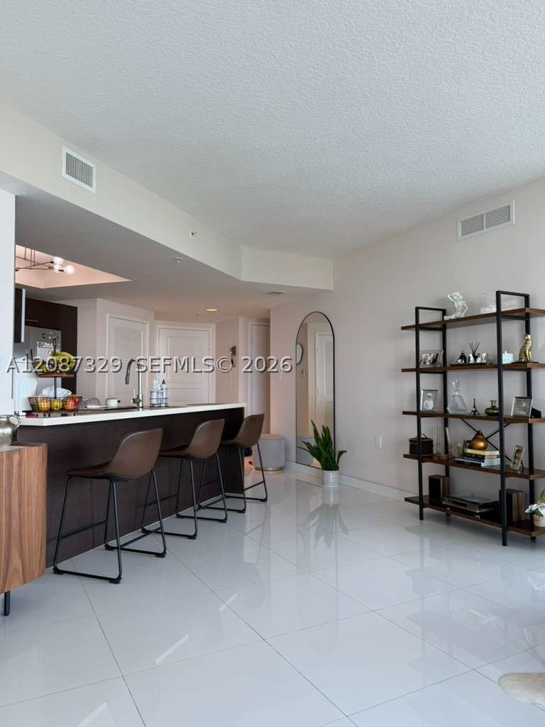 image St Tropez Sunny Isles1