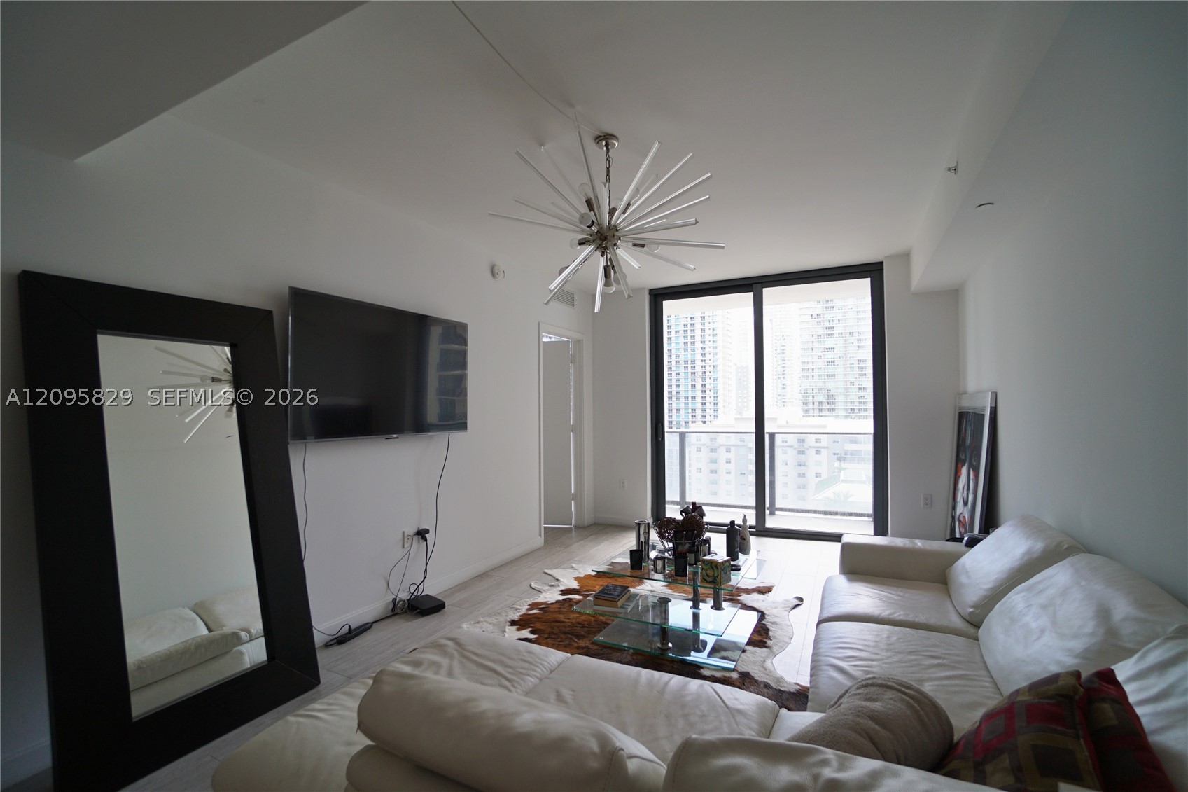image Brickell Heights West8