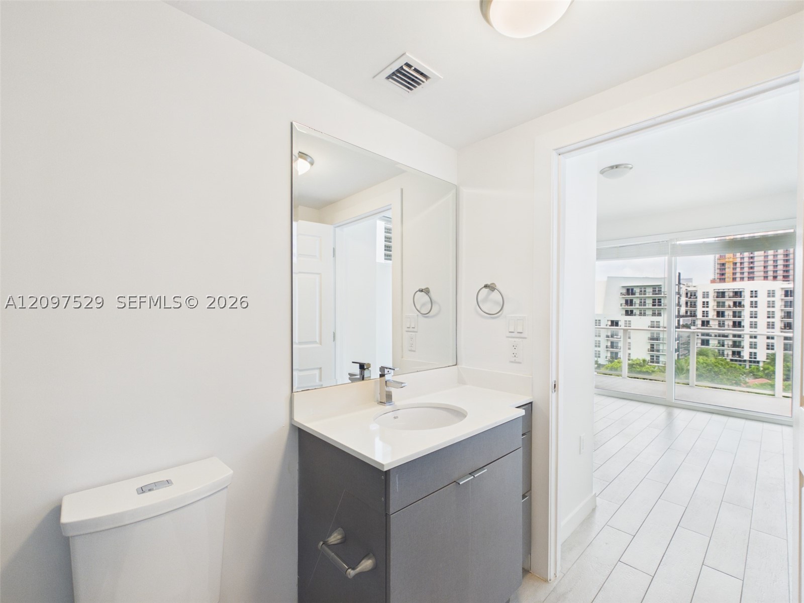image 26 Edgewater21