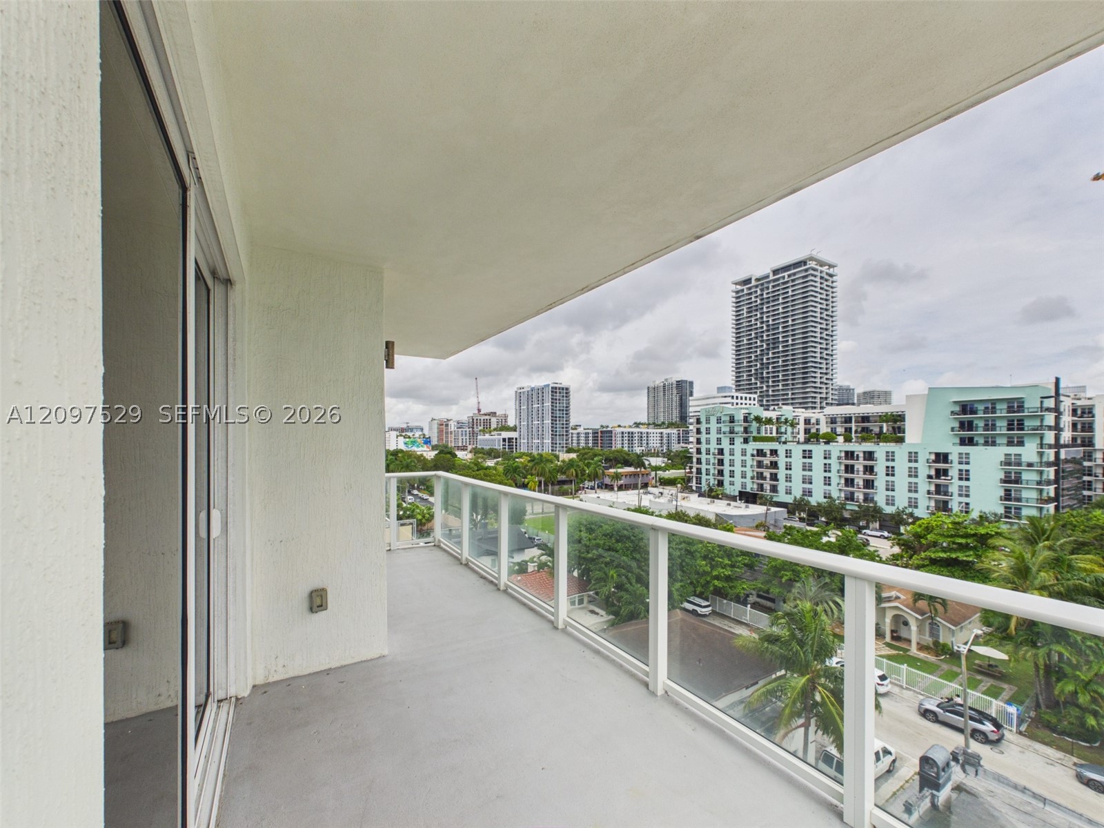 image 26 Edgewater25