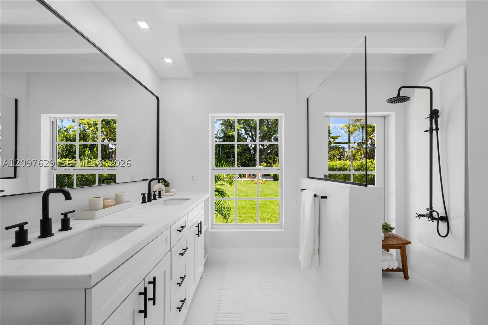 4700 Lake Rd Miami, FL 33137