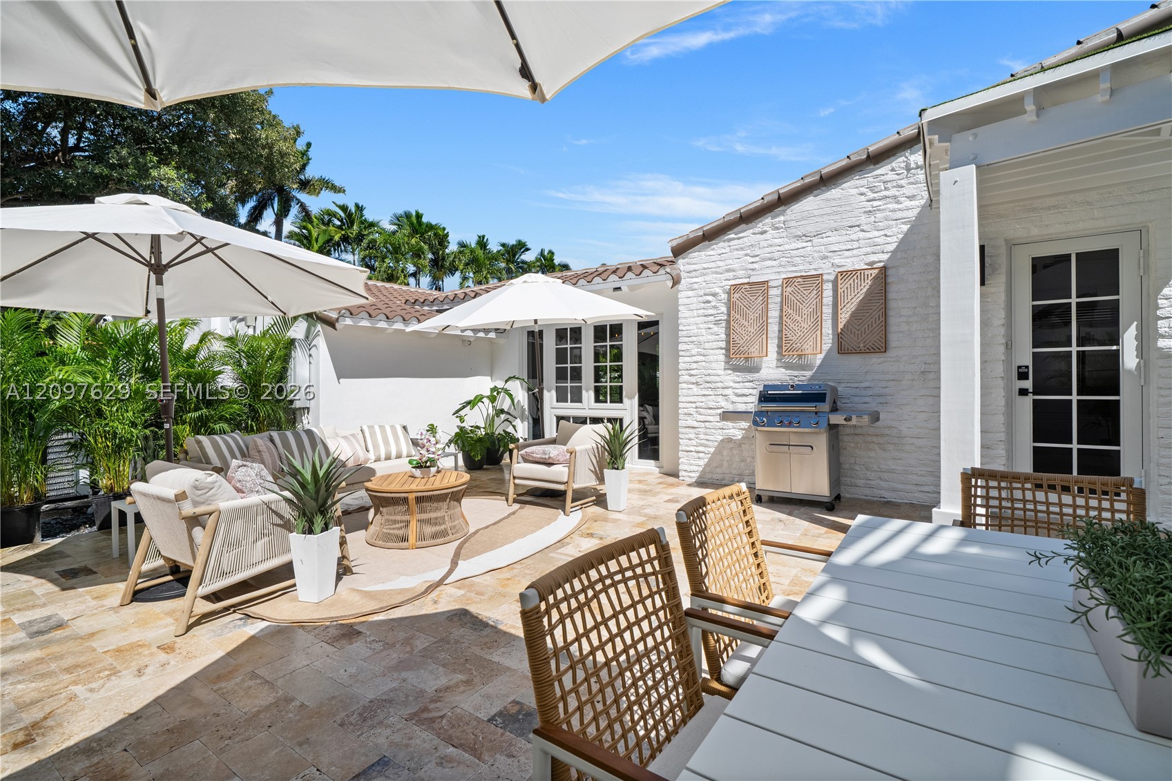 4700 Lake Rd Miami, FL 33137