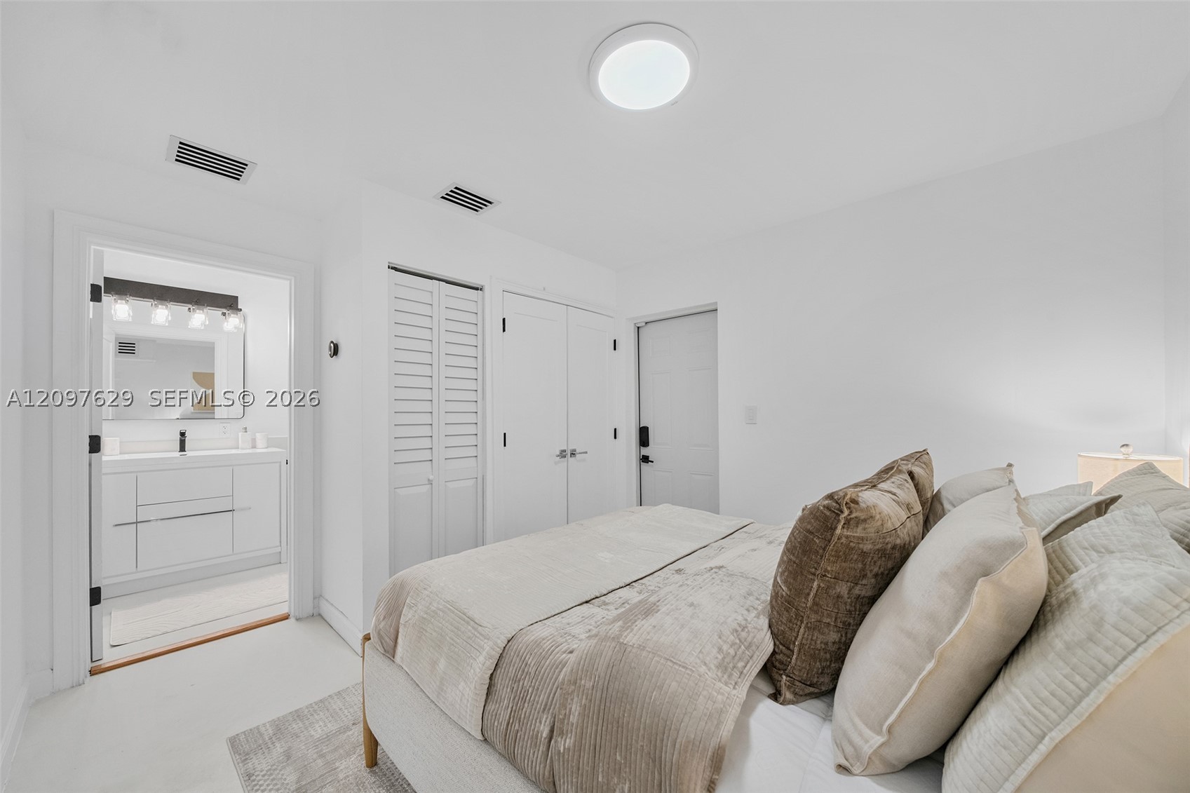 4700 Lake Rd Miami, FL 33137