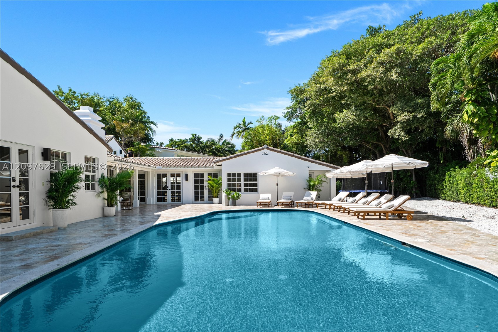 4700 Lake Rd Miami, FL 33137