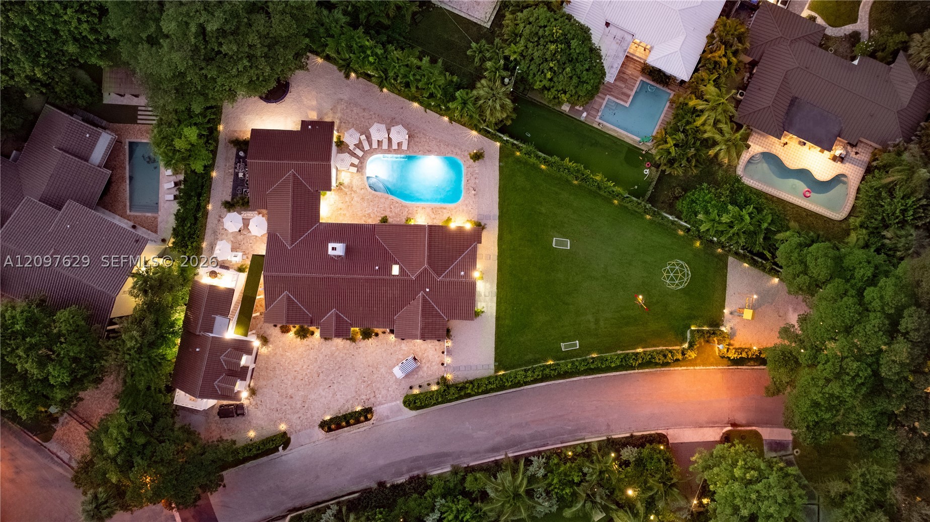 4700 Lake Rd Miami, FL 33137