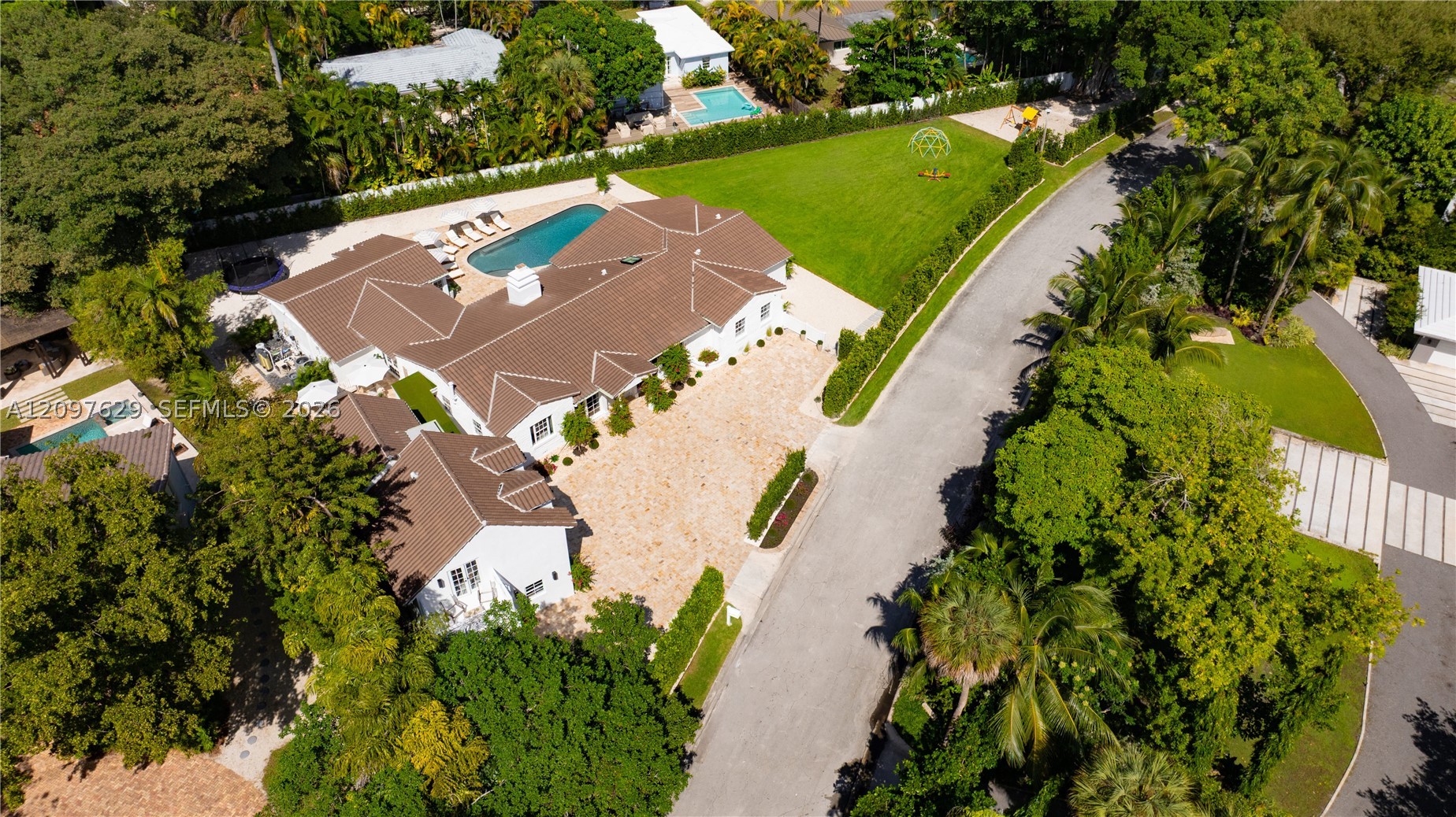 4700 Lake Rd Miami, FL 33137