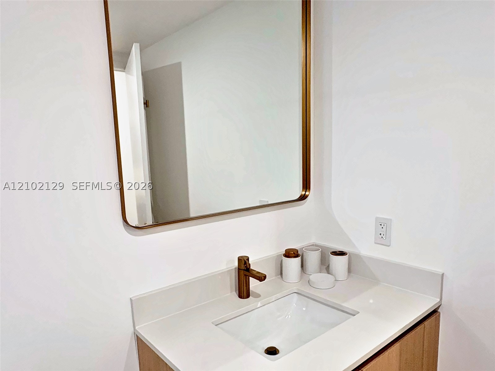image The Standard Residences Midtown Miami6