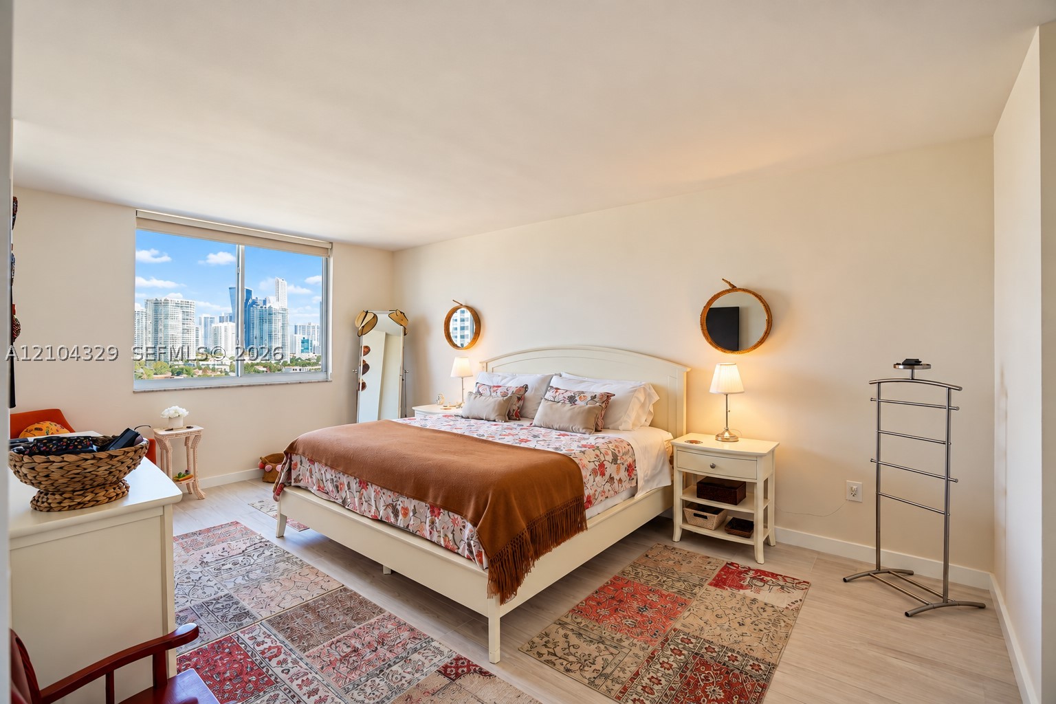 500 Bayview Dr #1123 Sunny Isles Beach, FL 33160
