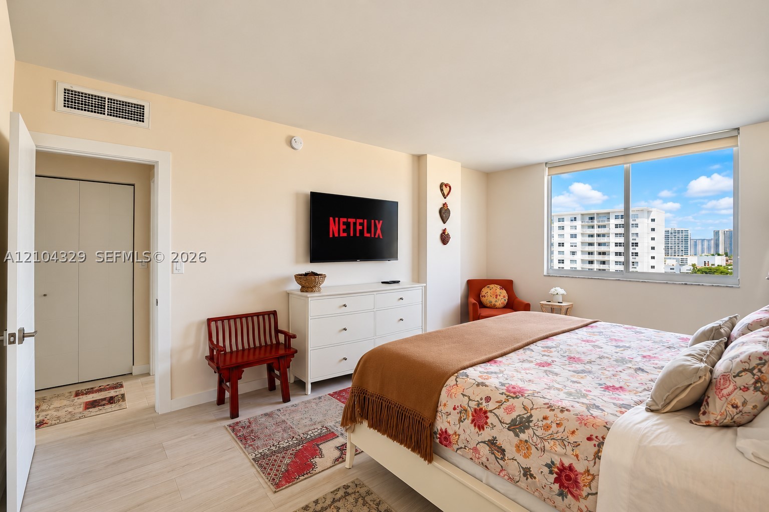 500 Bayview Dr #1123 Sunny Isles Beach, FL 33160