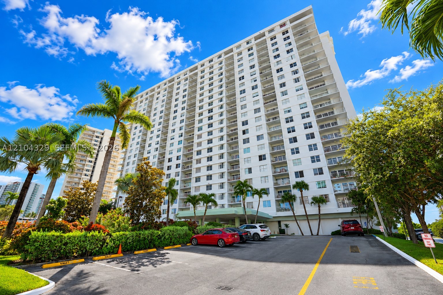 500 Bayview Dr #1123 Sunny Isles Beach, FL 33160