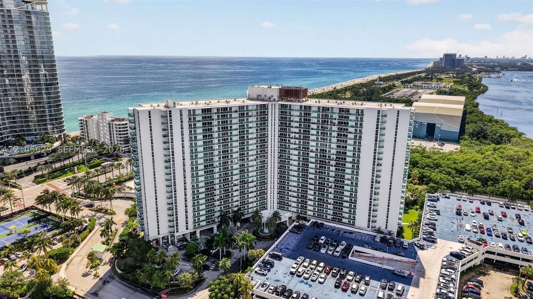100 Bayview Dr #710