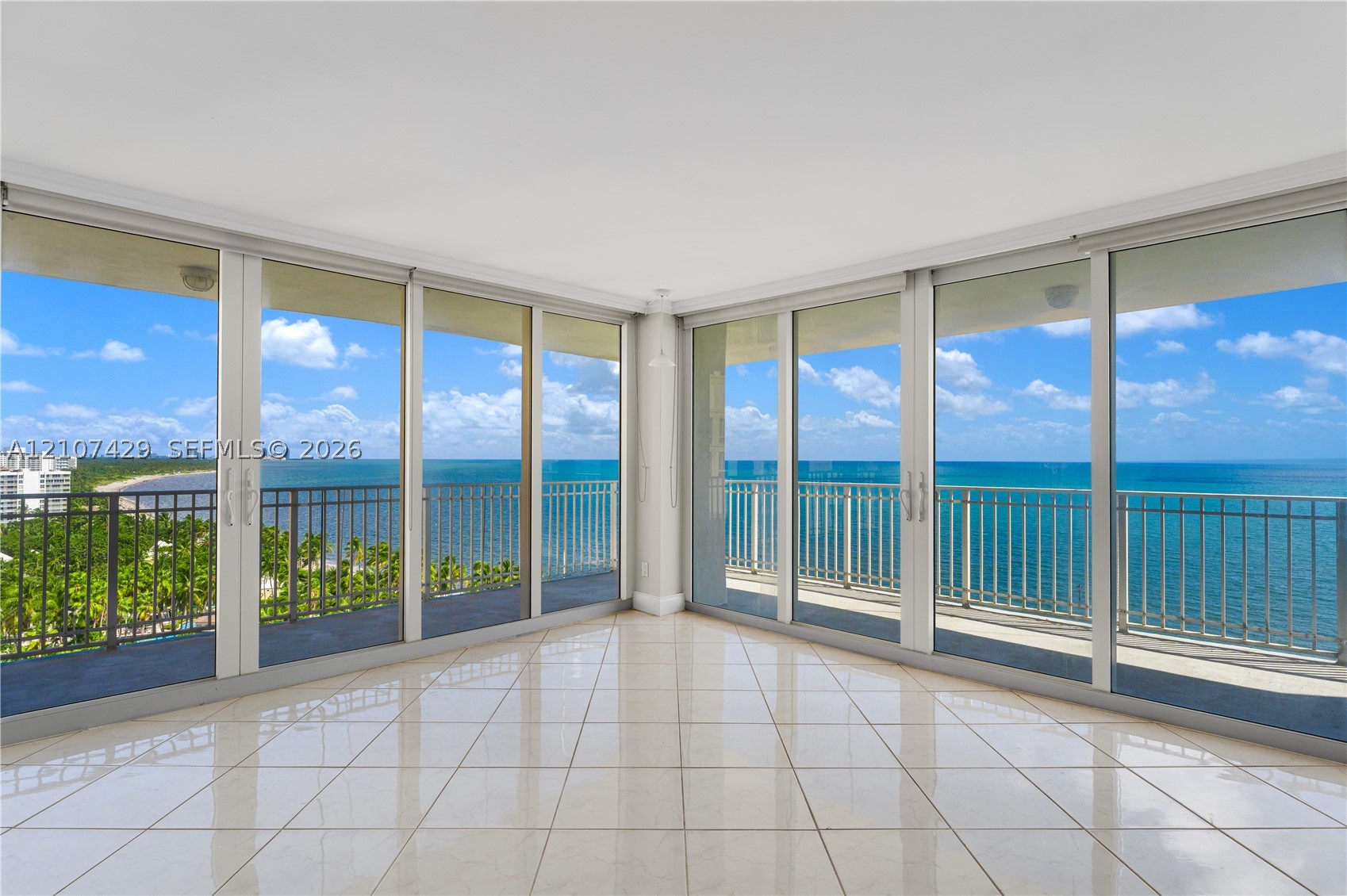 881 Ocean Dr #13H
