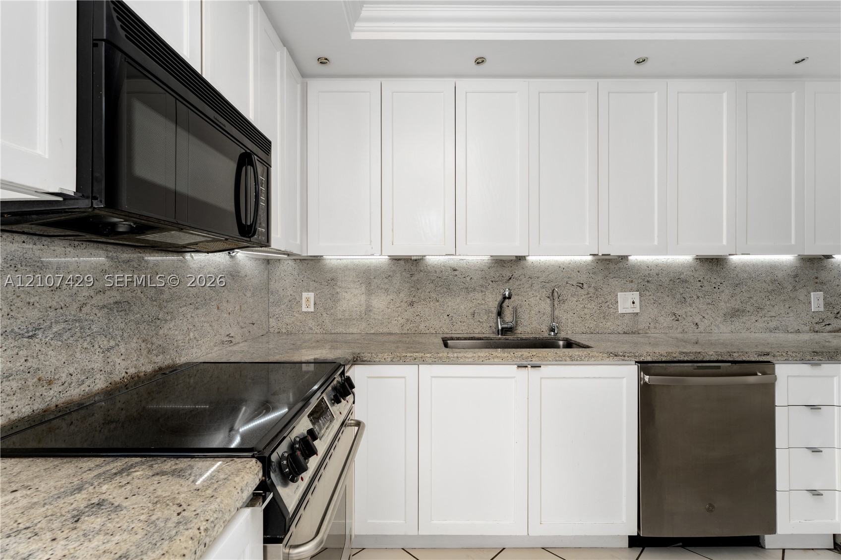 881 Ocean Dr #13H Key Biscayne, FL 33149