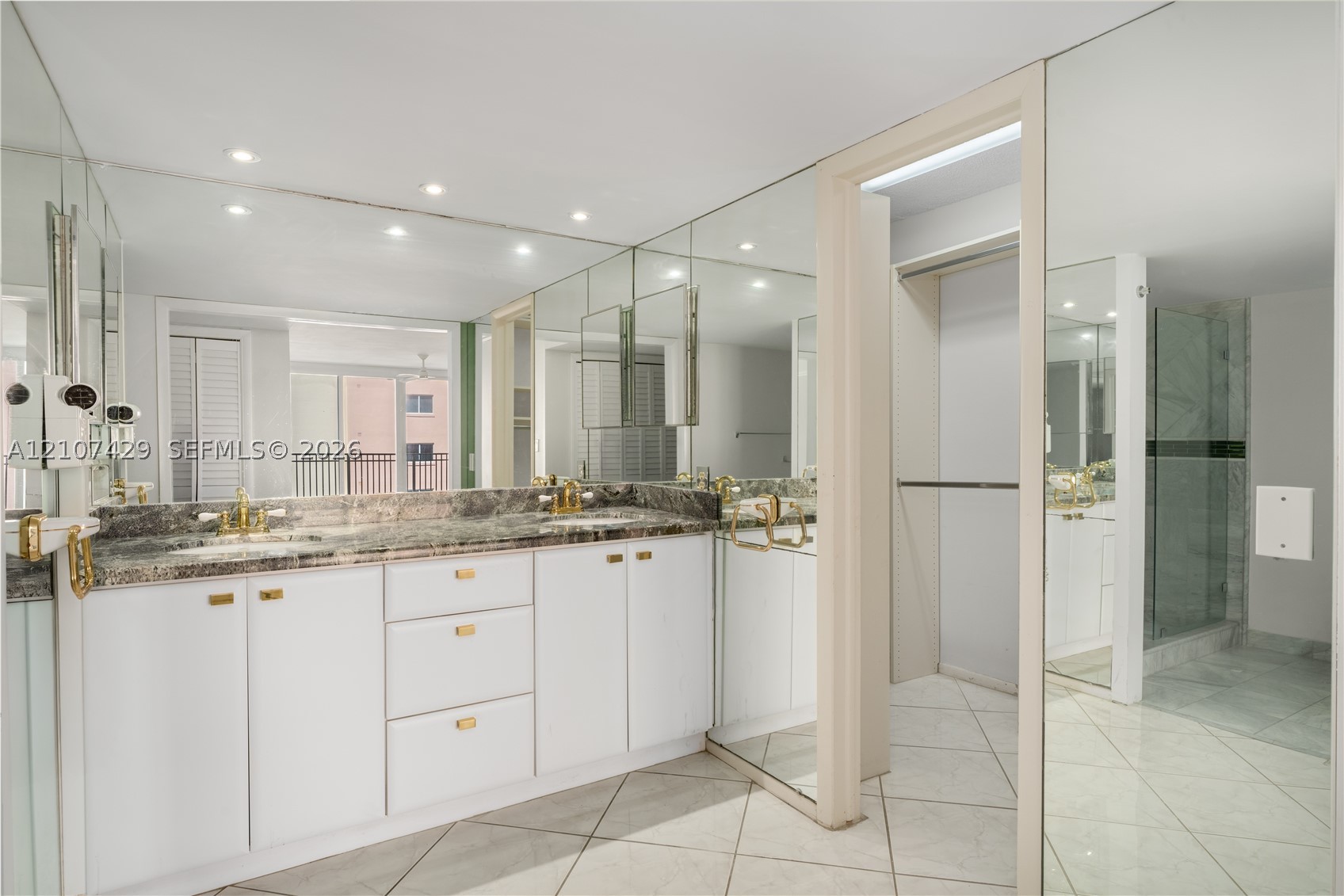 881 Ocean Dr #13H Key Biscayne, FL 33149