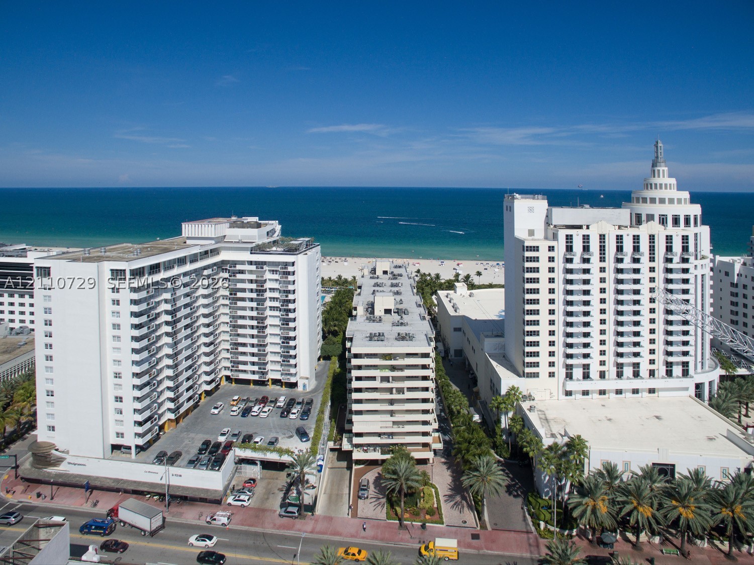 1621 Collins Ave #703