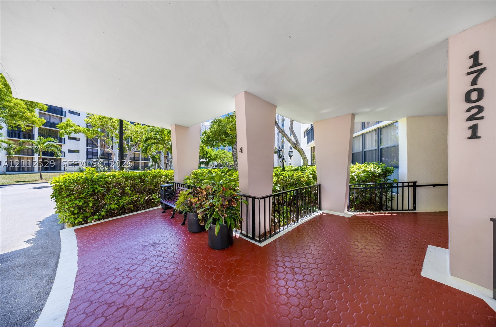 17021 N Bay Rd #101