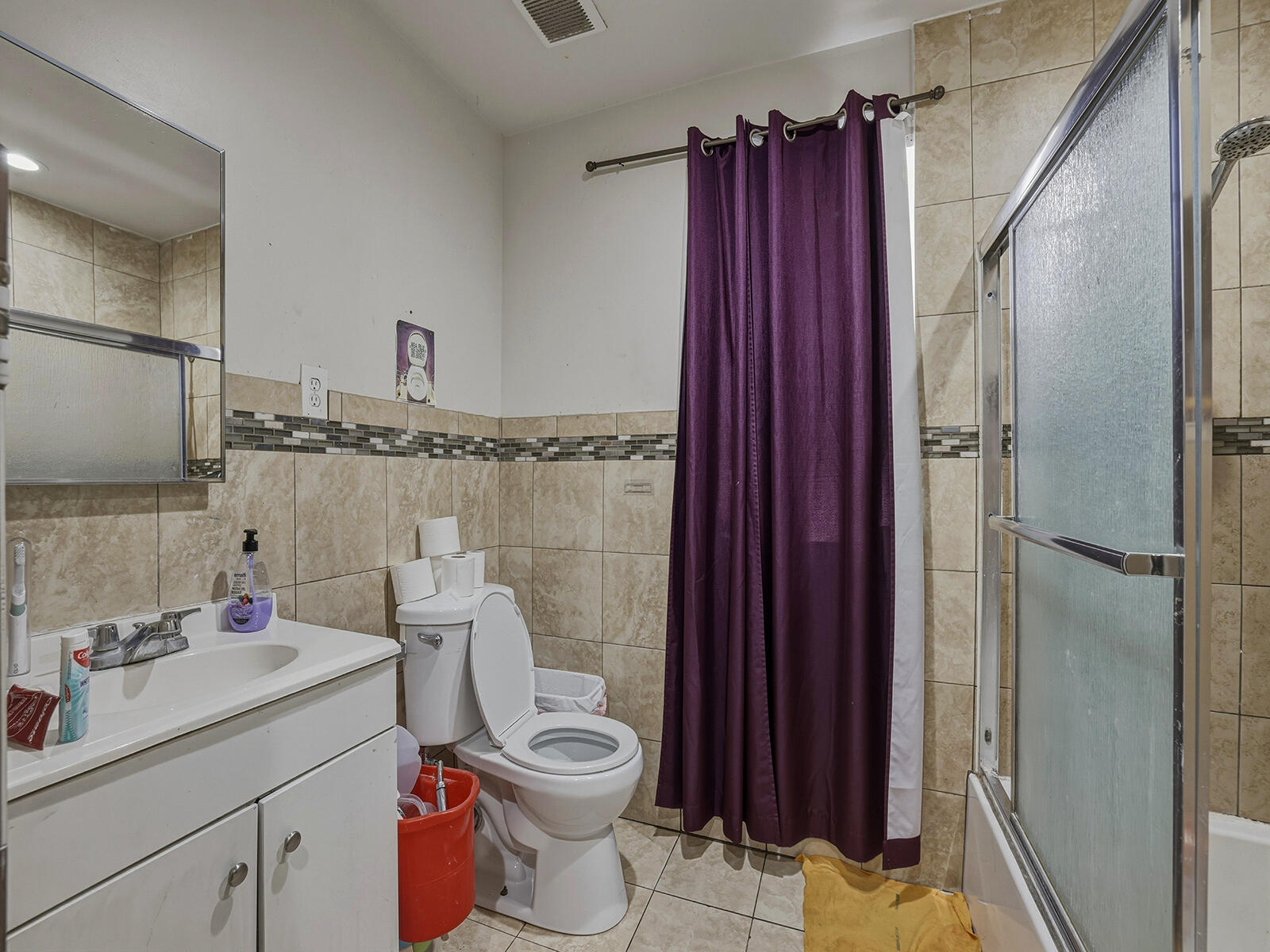 1757 NW 1st Miami, FL 33125