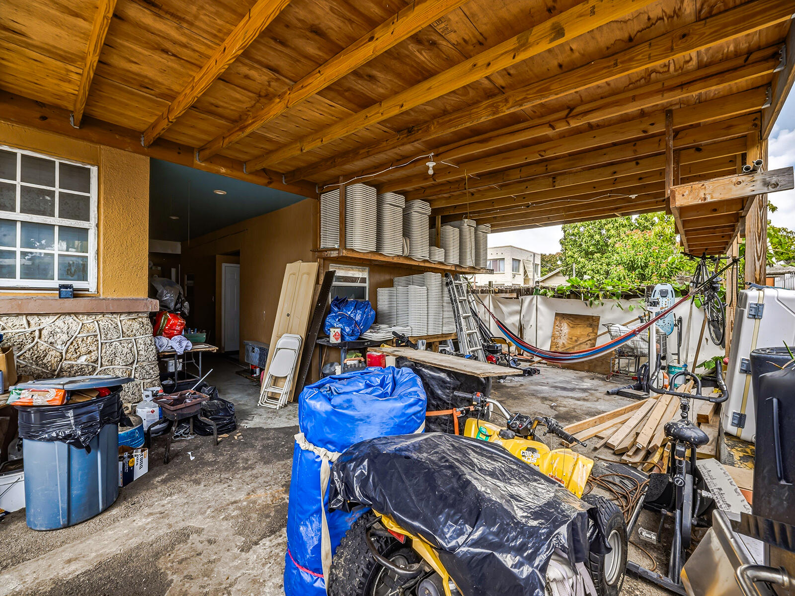 1757 NW 1st Miami, FL 33125